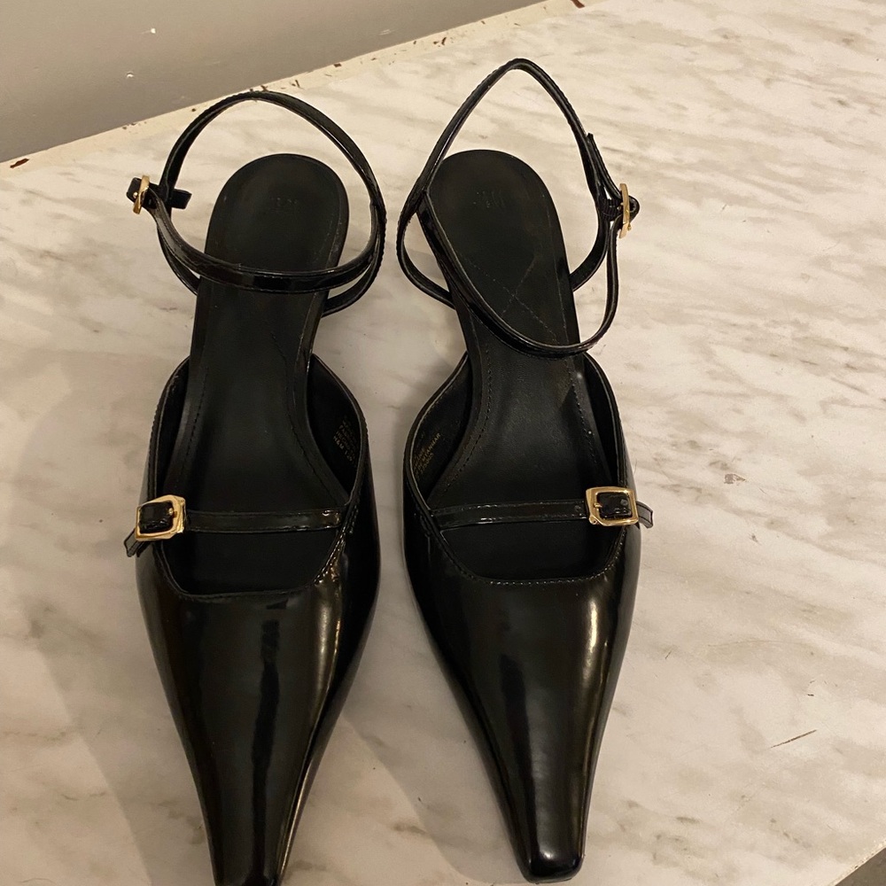 H&M NWOT Black Strappy Heels - Picture 2 of 4